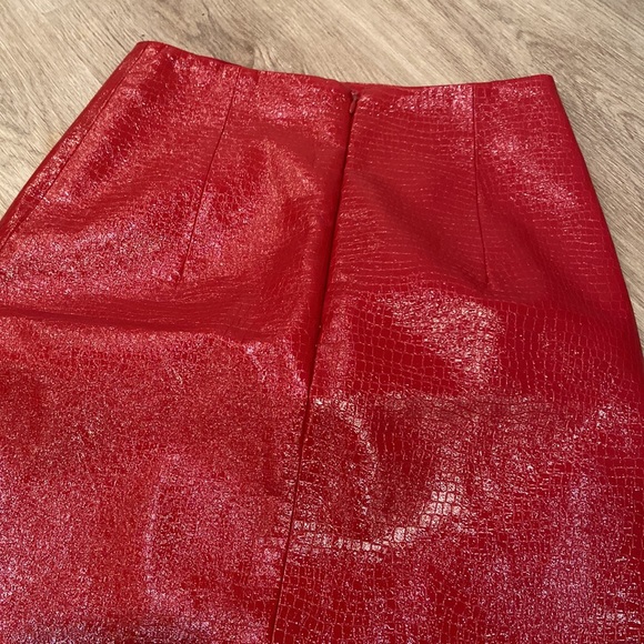 NWOT Anthropologie Porridge Red Pleather Snakeskin Printed Skirt - Picture 3 of 4